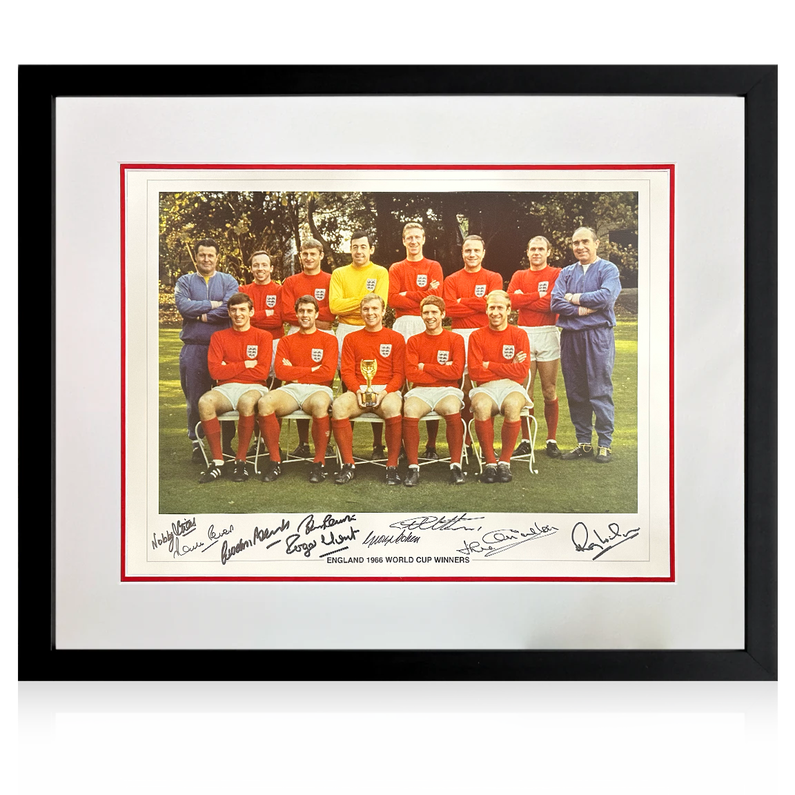 monthly-auction-1966-england-signed-by-9-image-iconic-frame-the-fan