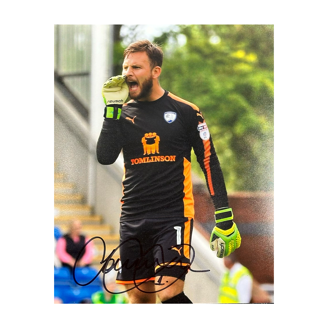 Tommy Lee Signed Chesterfield 10x8 Image The Fan Cave Memorabilia