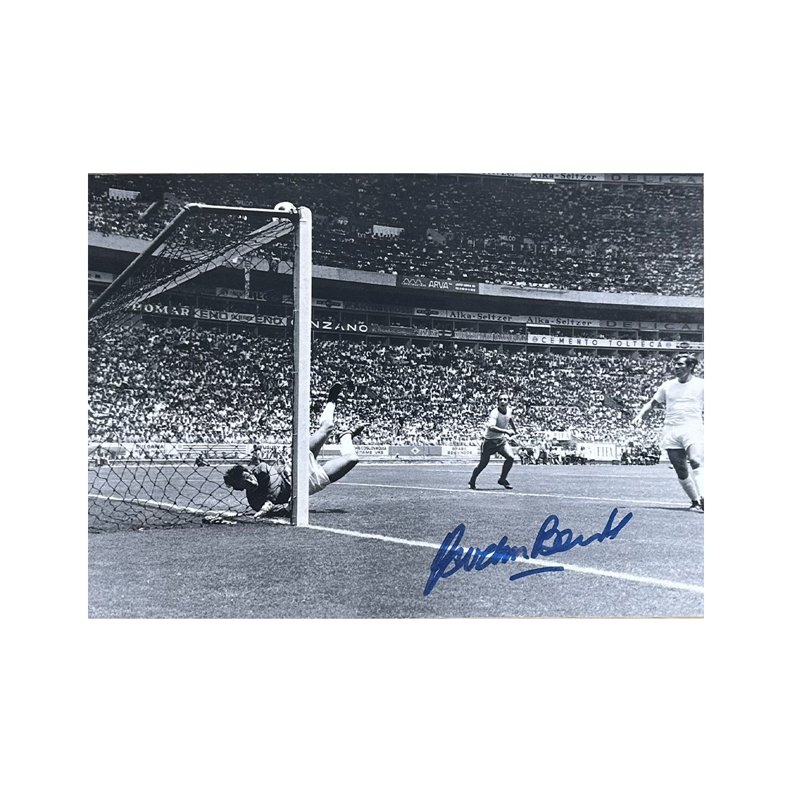 Gordon Banks (England) Rare 1999 Football Rookie Card Onze Mondial