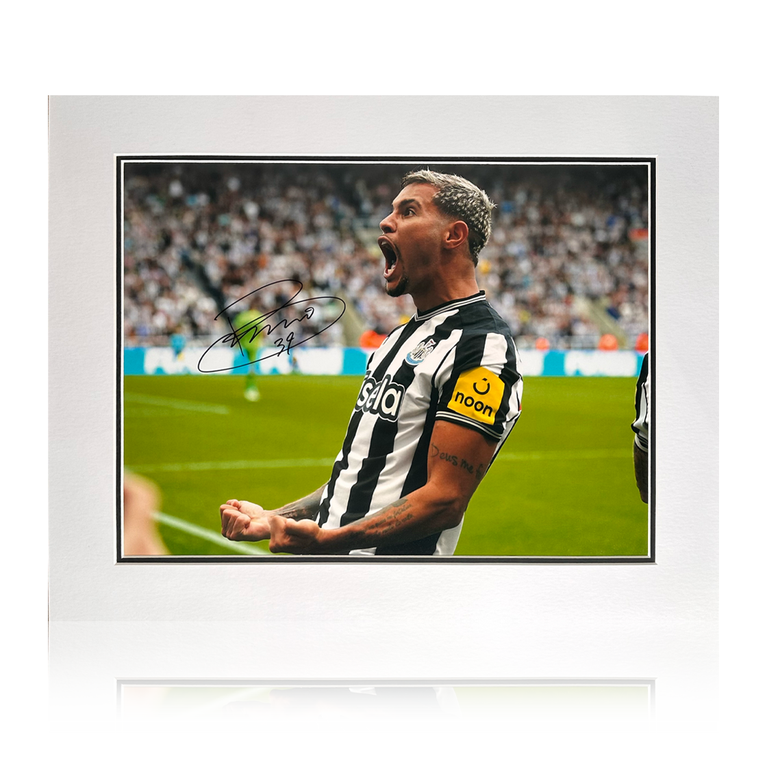 Bruno Guimarães Signed Newcastle United Mount