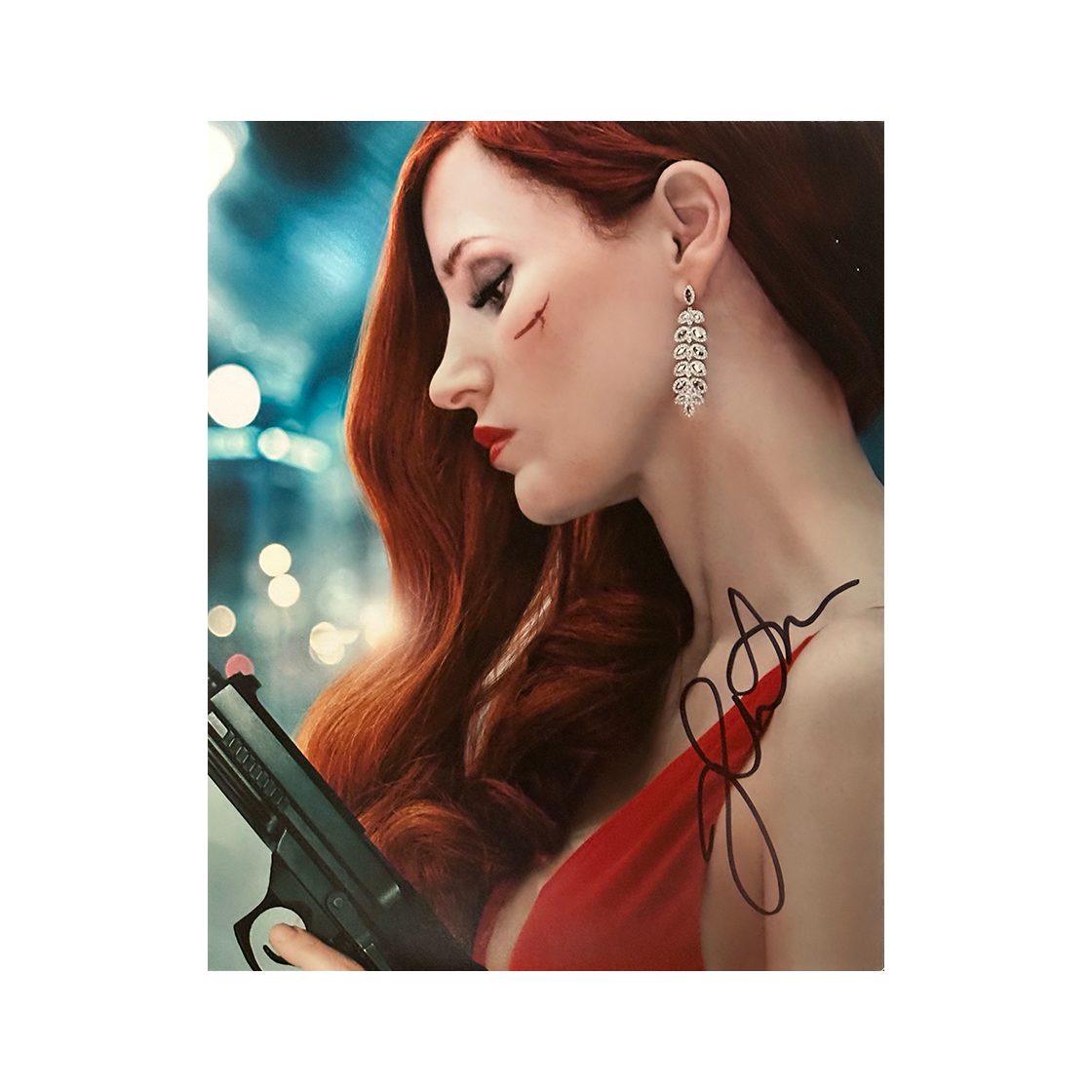 Jessica Chastain Signed 10x8 Ava Image (ACOA)