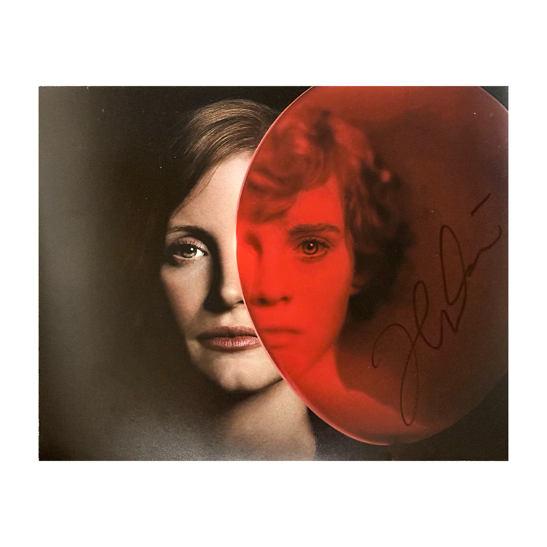 Jessica Chastain Signed 10x8 IT Chapter 2 Image (ACOA)