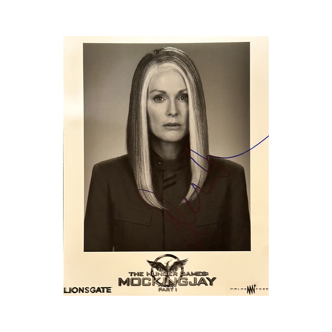 Julianne Moore Signed 10x8 The Hunger Games: Mockingjay Image