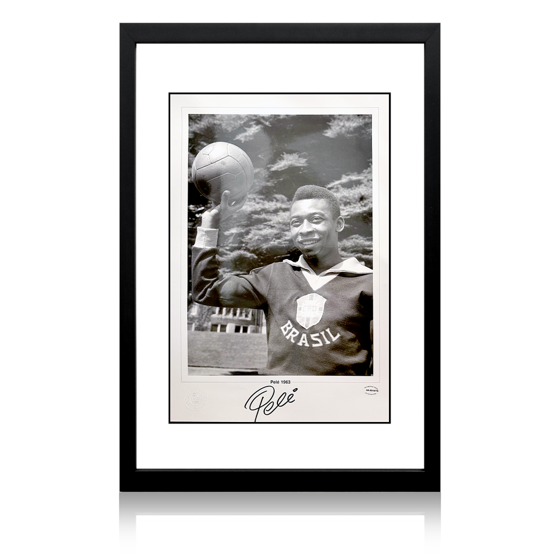 Pele Signed Brazil Deluxe Mount Display 2 of 100